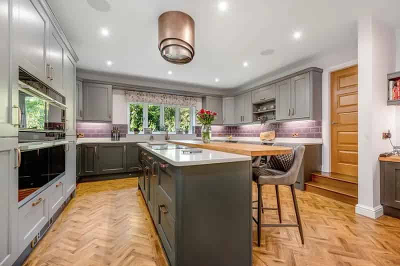 5 Bedroom Detached House for Sale Newstead Abbey Park Nottingham