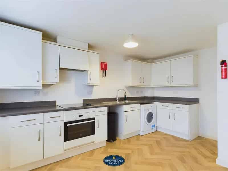 2 Bedroom Apartment to Rent Childer House
