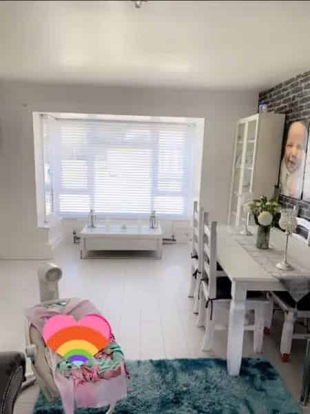 Large 2 Bed House Potential 3 Bed Multi Swap Opportunity