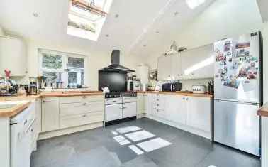 Victorian Villa Near Tavistock Town Centre 5 Bedrooms 2 Bathrooms