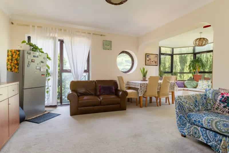 2 Bedroom Flat for Sale in London