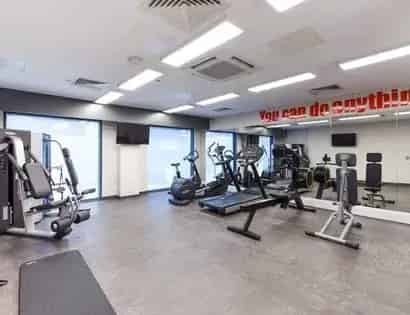1 Room Flat 19m Southampton Communal Kitchen Private Bathroom