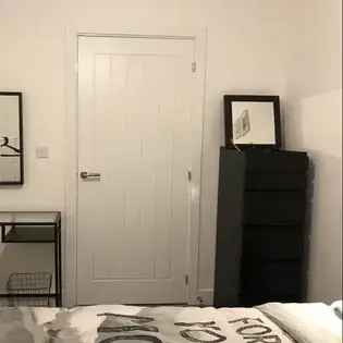 3 Room House Manchester 38m2 Perfect for Students Professionals