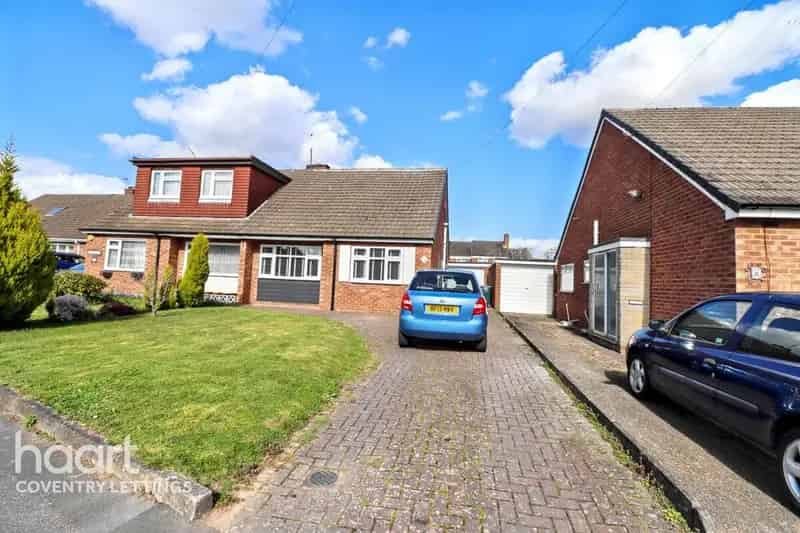 2 Bedroom Bungalow To Rent - Newly Renovated
