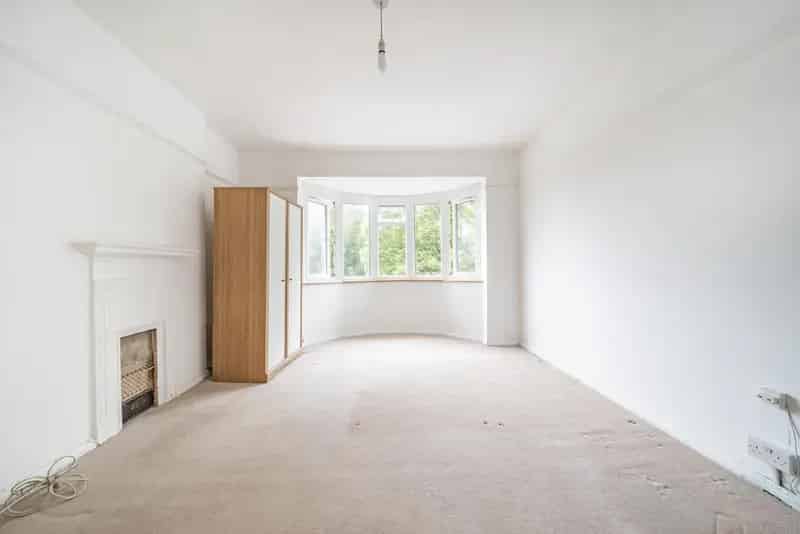 Three Bedroom Semi Detached House Acton Large Garden Excellent Transport Links