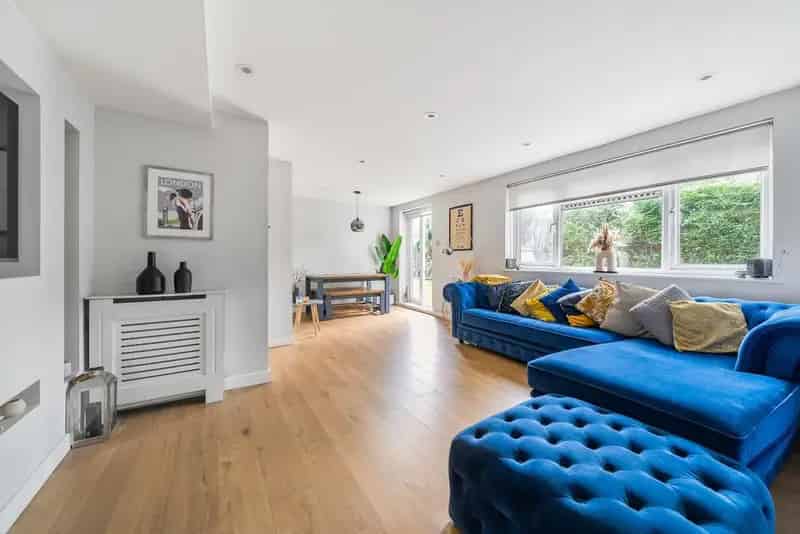 Flat For Sale , London, England