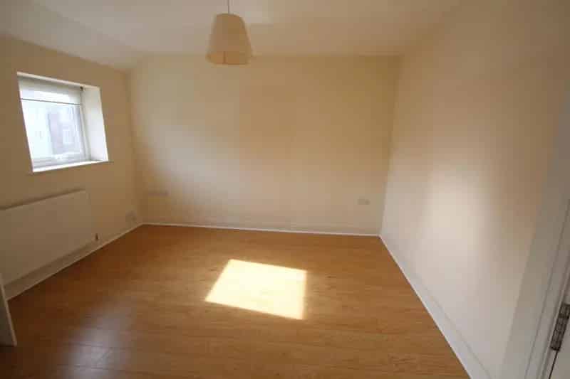 1 Bedroom Flat Near Southmead Hospital Zero Deposit Available