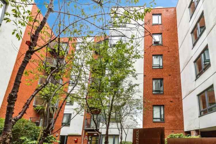 2 Bed 2 Bath Manchester Apartment with Secure Parking