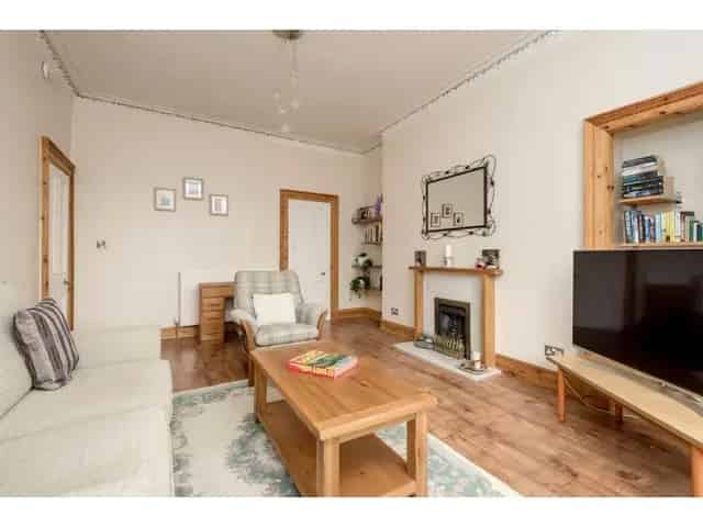 2 Bedroom Flat for Sale in Blackford