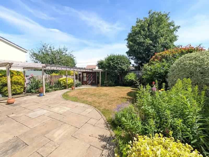 4 Bed Detached House For Sale