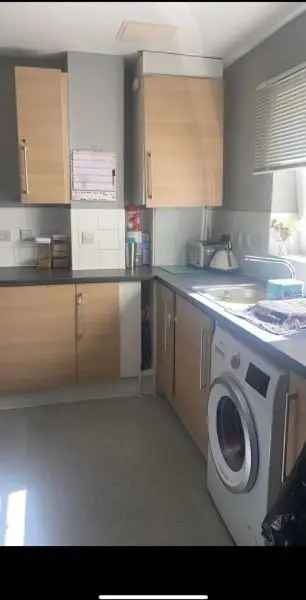 Flat For Rent in Rochford, England