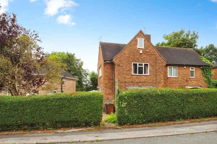 House For Sale in Fernwood Crescent, Nottingham, England