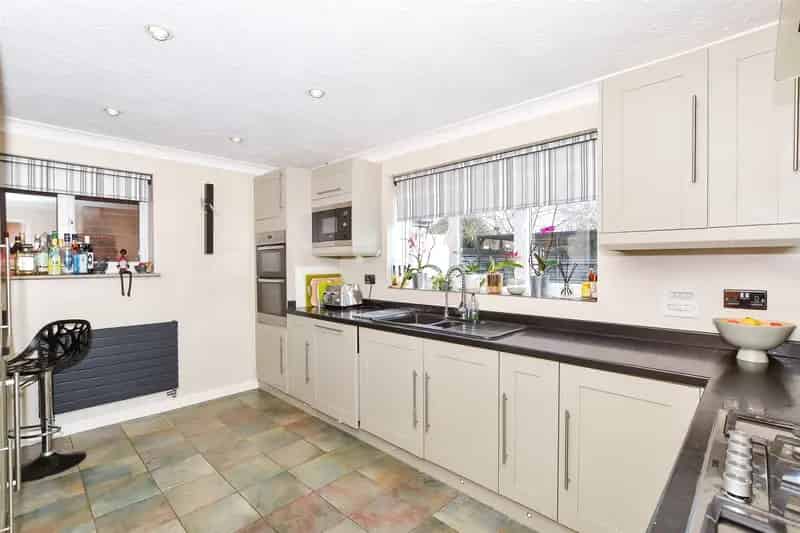 4 Bedroom Detached House for Sale Near East Malling Station
