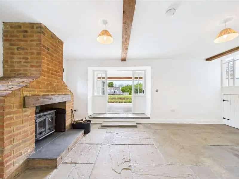 4 Bed Barn Conversion with Detached Annexe