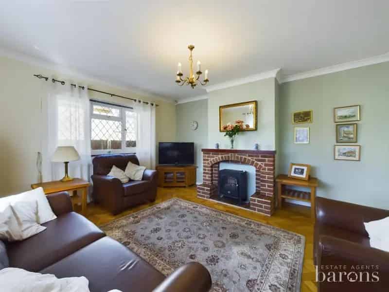 3 Bed Detached Chalet Bungalow For Sale Old Basing