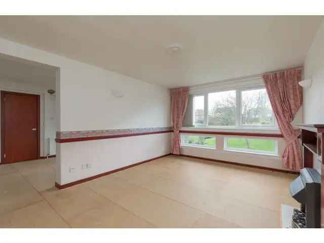 3 Bedroom Flat for Sale in Ravelston