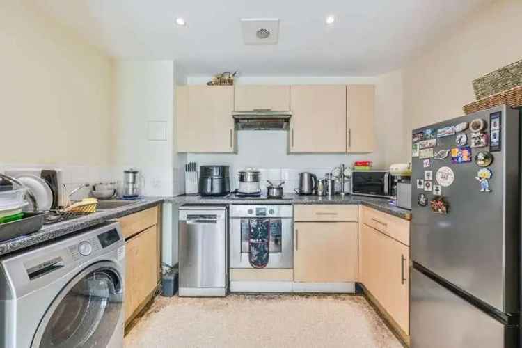 2 Bed Flat for Sale near River Thames Vauxhall