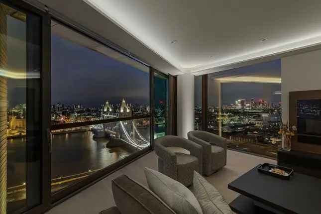 Luxury Duplex Apartment with Thames Views