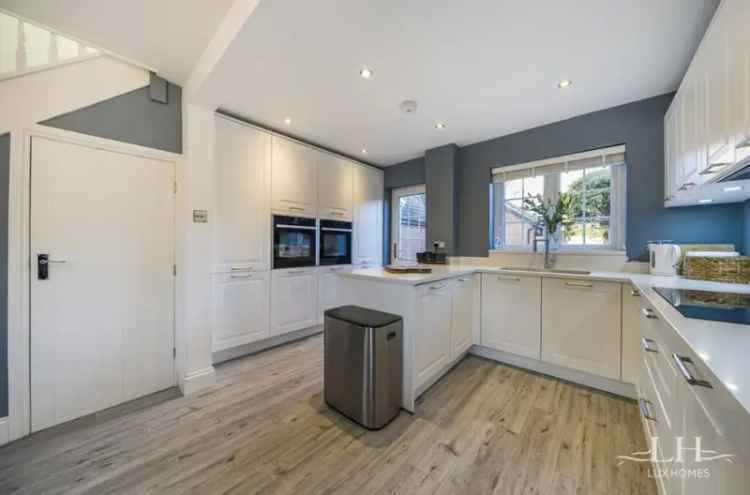3 Bedroom Detached House for Sale West Horndon