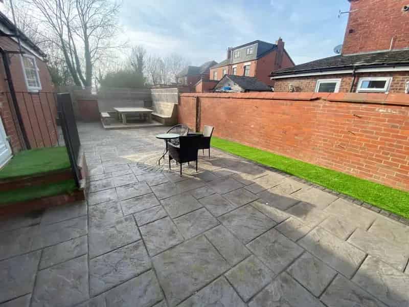 5 Bedroom House for Sale Oldham