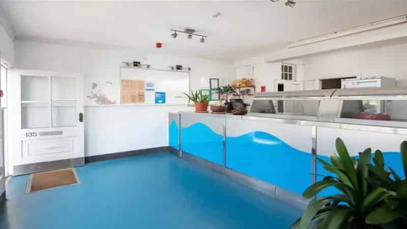 Freehold Mixed Use Property Grade II Listed Townhouse Maisonette Takeaway