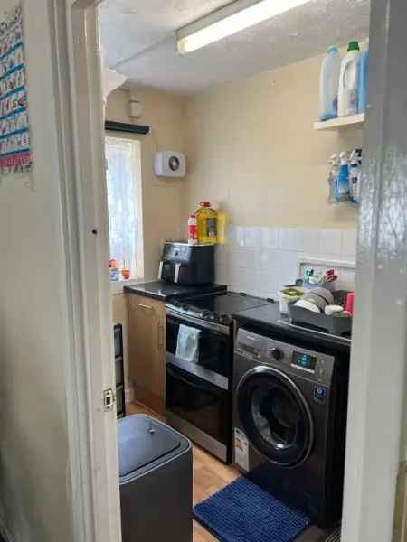 Flat For Rent in Ashford, England