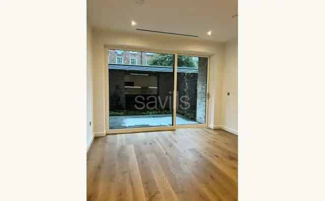 2 Bed 2 Bath Apartment with Terrace Marylebone London