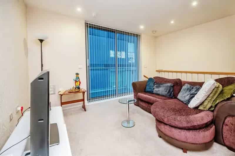 City Centre Duplex Apartment Two Balconies Parking