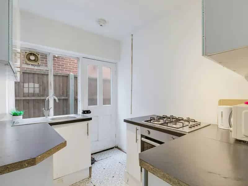 3-Bed 1920s Detached House in Harpenden Freehold