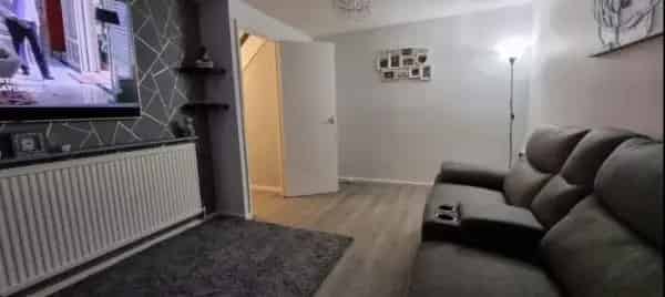 Large 3 Bedroom House with Lots of Storage