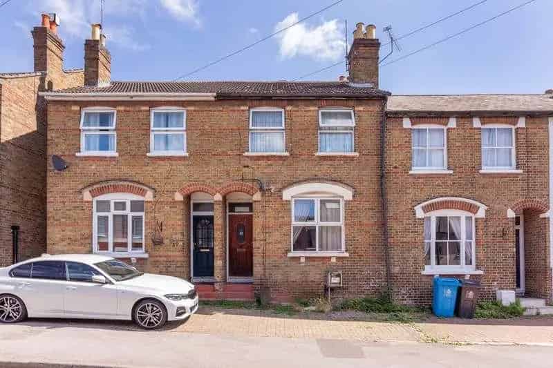3 Bed House for Sale - Renovation Project Near Maidenhead Station
