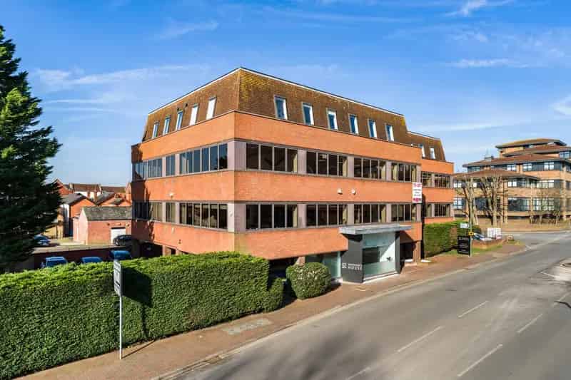 Modern Town Centre Offices in Camberley