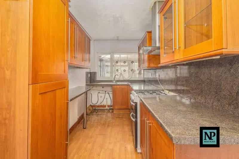 3 Bed Semi-Detached House for Sale