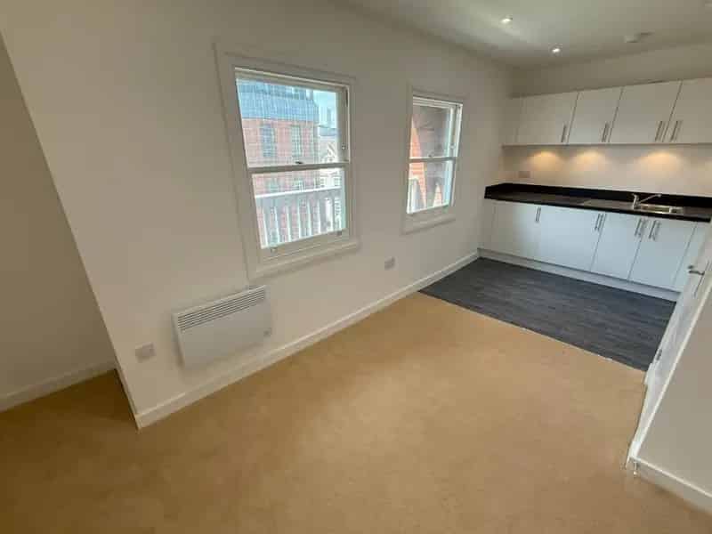 1 Bedroom Furnished Apartment To Let Reading Town Centre