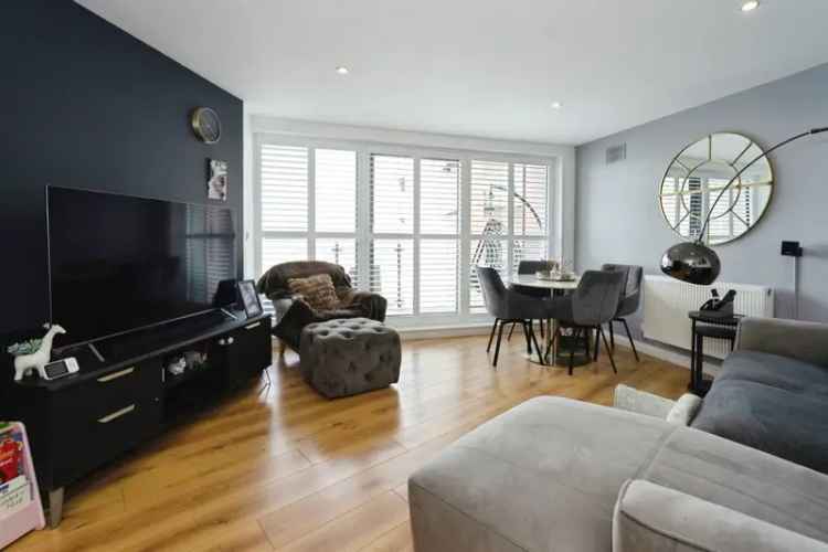 Stunning 1-Bed Apartment Shoreham River Views Modern Kitchen Private Balcony