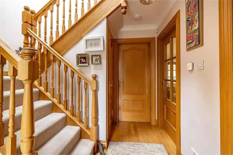 3 Bed Detached House with 3 Reception Rooms and Garage
