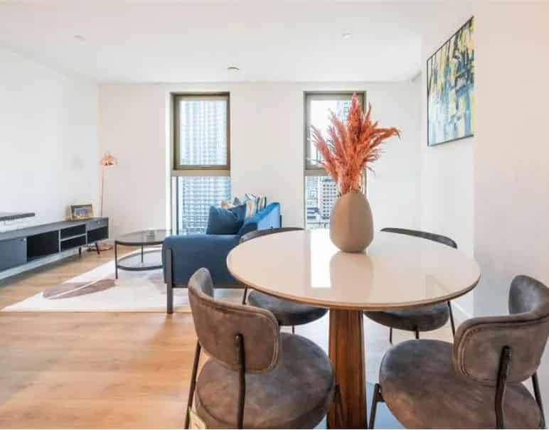 1 Bedroom Apartment London Skyline Views One Thames Quay