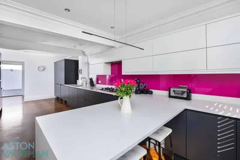 6 Bedroom Detached Tudor House For Sale