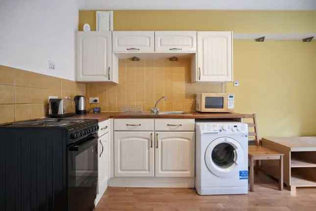 Flat to rent in Dowanhill Street, Glasgow G11