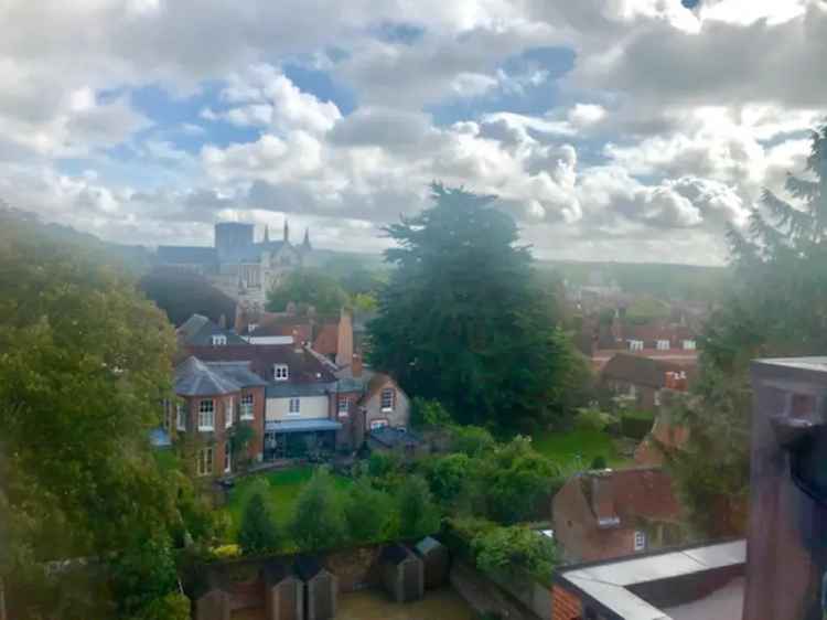 Apartment For Rent in Winchester, England