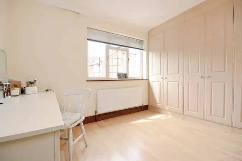Four Double Bedroom Detached Family Home With Home Gym