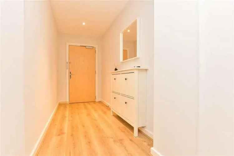 2 Bed Flat for Sale near Caterham Station