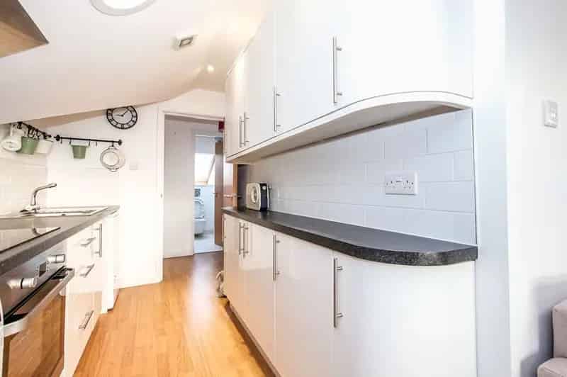 2 Bedroom Flat for Sale London SE6 Corbett Estate Victorian Conversion
