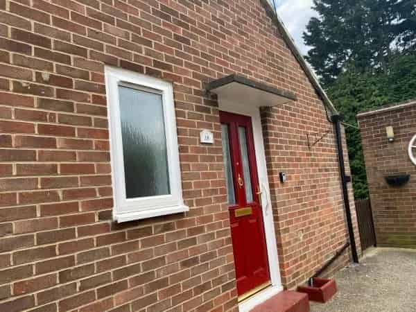 Two Bed Bungalow with Garden Oxfordshire Near Wallingford