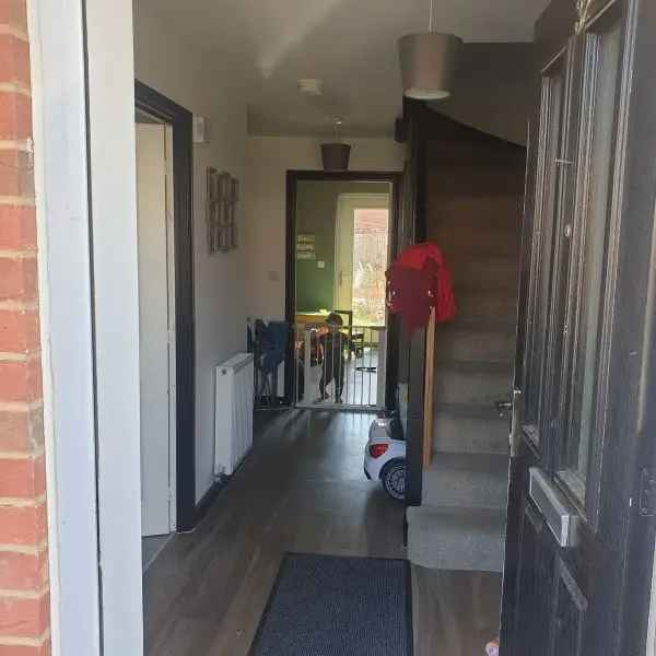 House For Rent in Worthing, England