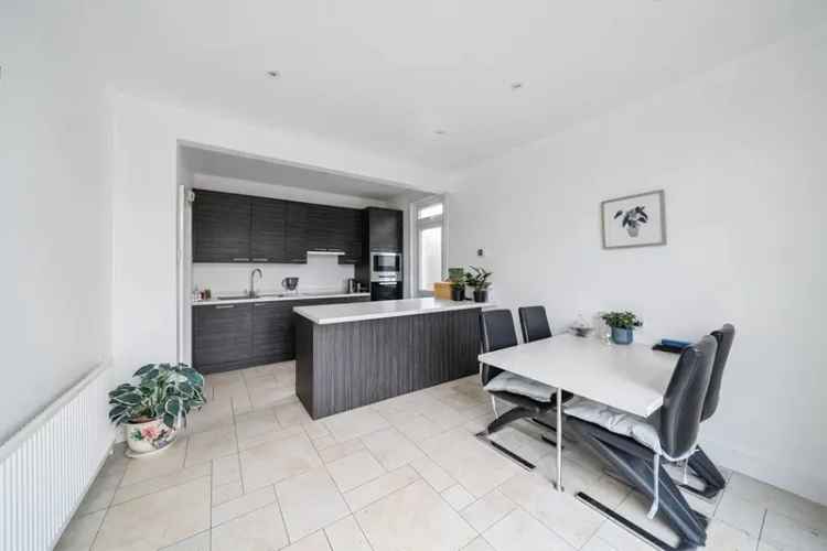 3 Bed House Near New Barnet Station Garage Garden