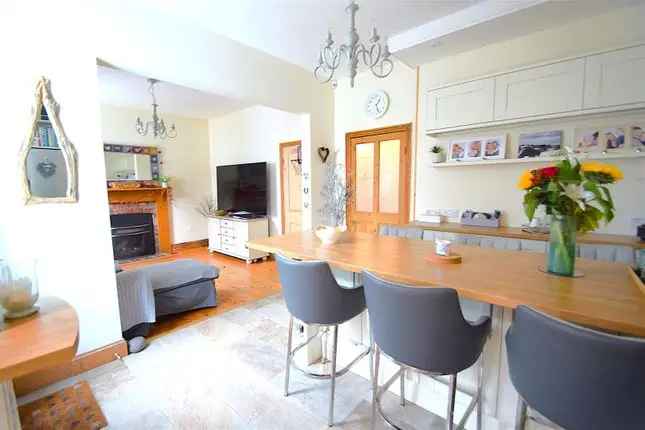 4 Bedroom Victorian House for Sale in Shirehampton Bristol