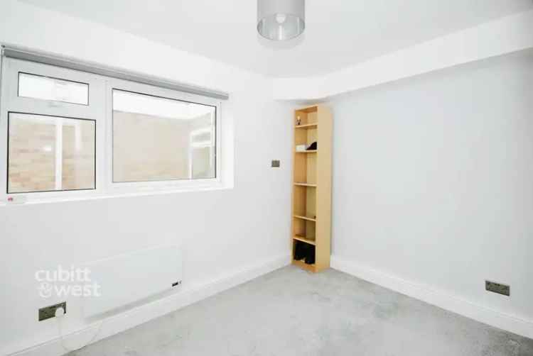 2 Bedroom Apartment near Sutton Station