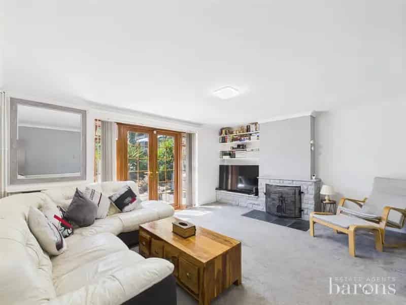 3 Bed Mid Terrace House for Sale in South Ham Basingstoke