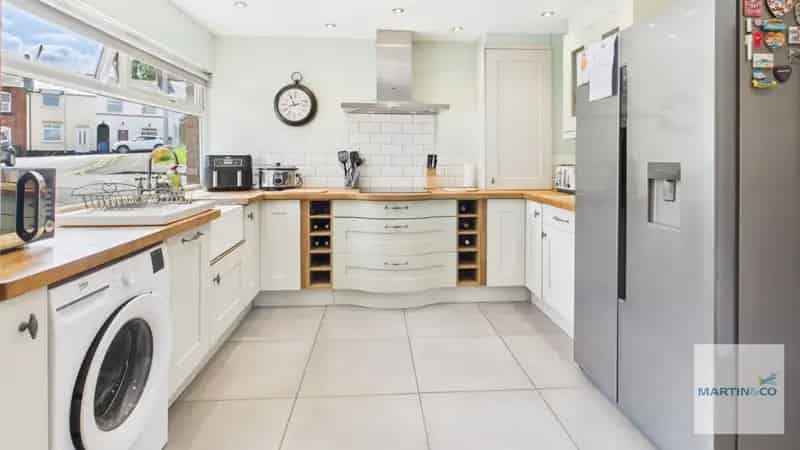 3 Bedroom House For Sale in Wilnecote